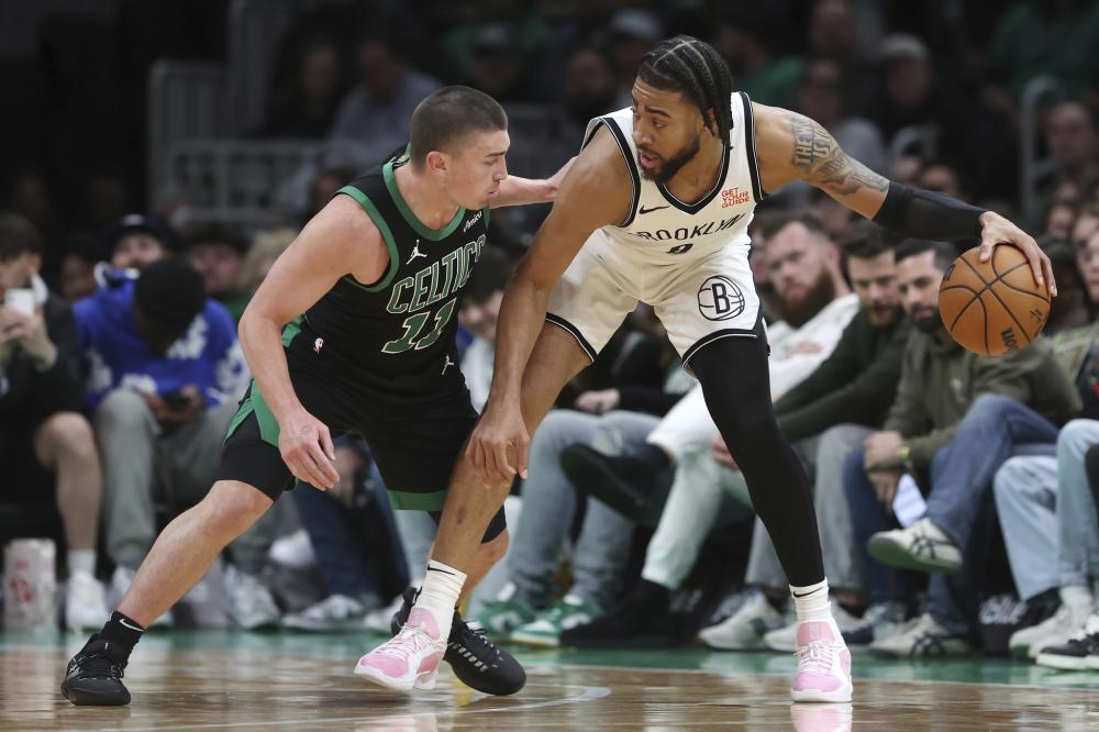 选赛首战中 选赛首战中