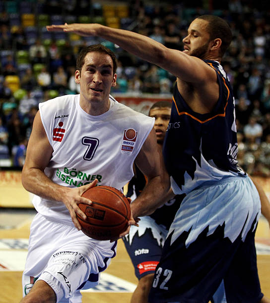 头名杀入1 头名杀入1